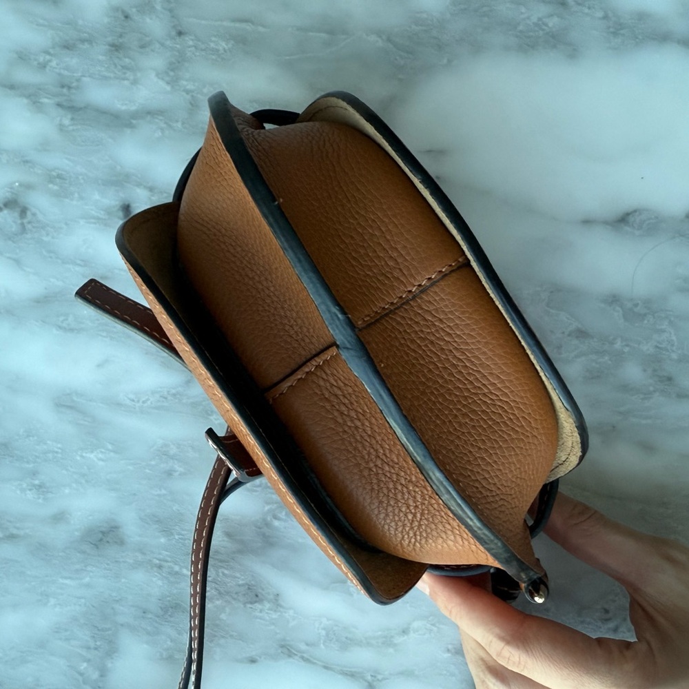 Loewe Mini Gate Leather Crossbody Bag - Picture 4 of 6